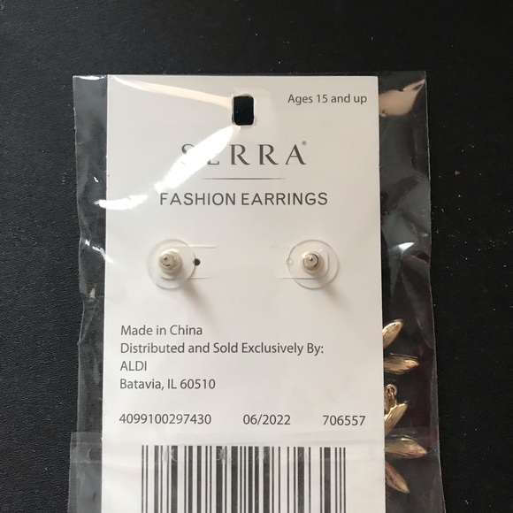 Earrings new - Picture 2 of 2